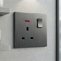 Prise murale OEM personnalisée à 3 broches avec indicateur néon, interrupteur 13A, vente en gros