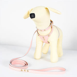 Venta al por mayor productos para mascotas pequeñas mascotas de cuero genuino gato y perro arnés correas collares con decoración de diamantes de imitación - Product Image 1