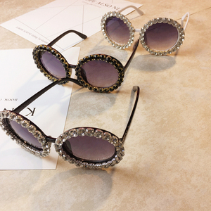 <span class=keywords><strong>Occhiali</strong></span> da sole Vintage di lusso Feminino con strass <span class=keywords><strong>occhiali</strong></span> da sole rotondi triangolari da <span class=keywords><strong>discoteca</strong></span> femminili oversize - Product Image 3