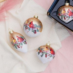 Ensemble d'ornements de Noël: décorations en verre exquises ornées de motifs d'<span class=keywords><strong>oiseaux</strong></span> cardinaux vifs et de houx pour une atmosphère festive - Product Image 3