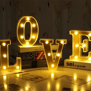 رخيصة الثمن 2021 لطيف هدية عيد الحب زينة مصباح إضاءة ليد 3D الرسائل الإلكترونية علامة الأبجدية إلكتروني لافتة موقع