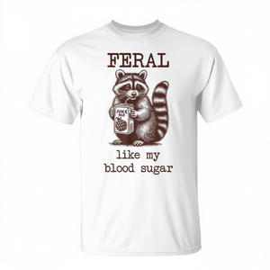 Camiseta Feral Like My Blood Sugar Raccoon con diseño de concienciación sobre la diabetes - Product Image 2