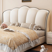 Cadre de lit double King Size avec système de rangement à vérins hydrauliques, lit rembourré avec sommier à lattes en bois et rangement intégré