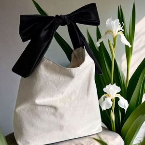 Sacs fourre-tout en toile de coton personnalisés en gros avec logo, sacs de courses réutilisables écologiques avec longues poignées et motif lettres - Product Image 2