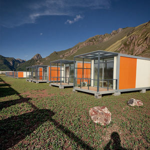 Chambre d'hôtel de luxe personnalisée préfabriquée à toit rétractable Conteneur à plat préfabriqué design Chambres d'hôtel préfabriquées - Product Image 1