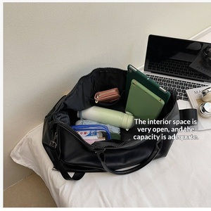 Nuevas Bolsas de Viaje de Piel Sintética PU de Gran Capacidad con Logotipo Personalizado, Bolsas de Mano para Fin de Semana, para Hombre y Mujer - Product Image 3