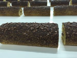 Ligne de production automatique de gâteaux à haute efficacité pour gâteaux roulés suisses - Product Image 5