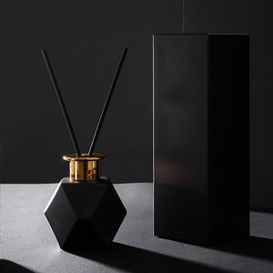 Difusor <span class=keywords><strong>de</strong></span> Aromaterapia <span class=keywords><strong>de</strong></span> Lujo Negro Personalizado, sin <span class=keywords><strong>Fuego</strong></span>, con Aceite Esencial Líquido, Embalaje/Tamaño/Fragancia Personalizados <span class=keywords><strong>de</strong></span> Fábrica - Product Image 5