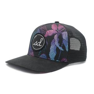 Gorra Trucker de 5 Paneles AM1124 de Amsewing, Tela de Malla de Alta Calidad, Logotipo Personalizado, Imagen, Letra, Patrón Deportivo, Etiqueta Tejida - Product Image 1