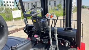 Chariot élévateur diesel NIMBUS haute efficacité certifié ISO 9001, fourches forgées personnalisables, caméra de recul en option - Product Image 5