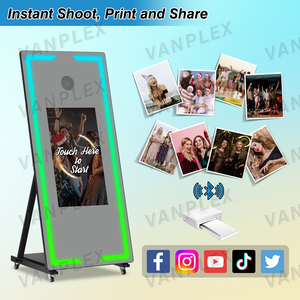 Miroir interactif pleine longueur de 65 pouces <span class=keywords><strong>pour</strong></span> photomaton - <span class=keywords><strong>Verre</strong></span> trempé, caméra Hiti, Bluetooth, emballage en flight case - Product Image 4