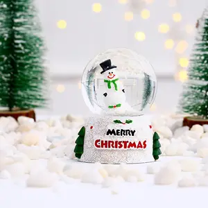 ขายส่ง Polyresin คริสต์มาส Gnome ลูกโลกหิมะสำหรับของขวัญคริสต์มาส