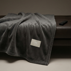 Ensembles de couvertures en flanelle pour hôtel en vrac, logo personnalisé, couvertures de luxe chaudes pour chambre à coucher, vente en gros pour les maisons d'hôtes et les complexes hôteliers - Product Image 1