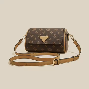 กระเป๋าหนังแท้ลายวินเทจสุดฮิต พร้อมสายสะพายไหล่สุดเท่ รับผลิตแบบ OEM ODM - Product Image 4