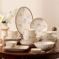 Ensemble de vaisselle en céramique 2026, style vintage simple, frais et mignon, avec motifs végétaux sous glaçure, compatible lave-vaisselle et micro-ondes, comprenant bols et assiettes