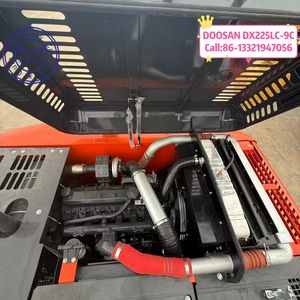 Vente flash : Excavatrice sur chenilles hydraulique d'occasion Doosan DX225/DX225LC/225LC-9C, modèle 2022, avec moteur, boîte de vitesses et pompe Cummins. - Product Image 4