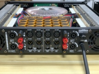 Profesyonel Güç Amplifikatörü Sınıf H Amplifikatör 4 Kanallı 4x1000w Stereo Amplifikatör Sahne ve Dış Mekan Etkinlikleri için Ses Ekipmanı