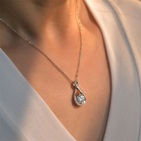 Collier pendentif infini en moissanite VVS D plaqué or 14 carats de haute qualité, rond 8 mm et 1,2 mm, pour femme