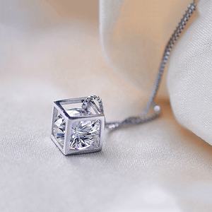 <span class=keywords><strong>Cubo</strong></span> de <span class=keywords><strong>Rubik</strong></span> mágico cuadrado personalizado, collar con colgante de plata de ley 925, diseño de ventana de amor bonito de circón para mujeres para fiestas - Product Image 2