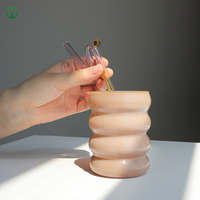 Tasse pour eau potable en verre borosilicate créatif personnalisé tasse en verre Highball résistant à la chaleur tasse en verre de couleur opaque logo personnalisé