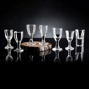 8ml 10ml Mini Verres à Pied Blanc Esprit Gobelet Maotai Verre à Vin Tasse Minuscule Verre à Liqueur Avec Pied - Product Image 1