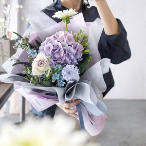 Good Price Cheap Personalized <strong>Non</strong> <strong>Woven</strong> <strong>Fabric</strong> Roll Bouquet <strong>Paper</strong> Waterproof Biodegradable Tissue Flower Wrapping <strong>Paper</strong> - Product Image 3