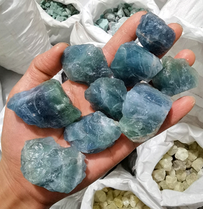Vendita calda naturale di cristalli di Fluorite ruvida-<span class=keywords><strong>arcobaleno</strong></span>/viola/blu/<span class=keywords><strong>verde</strong></span> Fluorite grezza pietra grezza, ideale per la collezione e la decorazione - Product Image 1