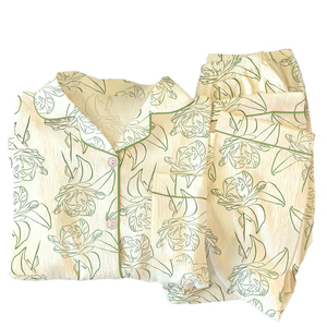 Nueva Colección de Primavera: Conjunto de Pijama de Manga Larga para Mujer con Estampado Floral Inspirado en el Bosque, con Pantalones Largos - Product Image 1