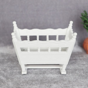 Maison de <span class=keywords><strong>poupée</strong></span> Miniature 1:12 meubles de <span class=keywords><strong>poupée</strong></span> en <span class=keywords><strong>bois</strong></span> jouets bébé <span class=keywords><strong>berceau</strong></span> meubles - Product Image 3