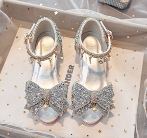 Nuove <span class=keywords><strong>Scarpe</strong></span> <span class=keywords><strong>da</strong></span> Principessa <span class=keywords><strong>con</strong></span> Tacco Alto e Cristalli per Bambine, Sandali per Esibizioni Scolastiche per Bambini di Media e Grande Taglia, <span class=keywords><strong>Scarpe</strong></span> <span class=keywords><strong>da</strong></span> Ragazza - Product Image 4