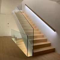 Rampe en verre en U et balustrade sans cadre en acier inoxydable Prima pour balcon et escaliers d'hôtels et d'appartements