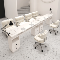 Meubles de salon de beauté modernes en promotion : table de manucure simple ou double en bois avec lampe à ongles