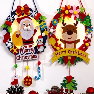 Couronne <span class=keywords><strong>de</strong></span> <span class=keywords><strong>Noël</strong></span> <span class=keywords><strong>de</strong></span> haute qualité avec lumières, faite à la main pour enfants, pendentif créatif DIY, <span class=keywords><strong>décoration</strong></span> <span class=keywords><strong>de</strong></span> <span class=keywords><strong>maternelle</strong></span> 21*45cm en tissu - Product Image 2