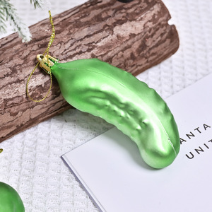 Nouvelle décoration de sapin de Noël, ornement suspendu en forme de concombre vert pour Noël - Product Image 3