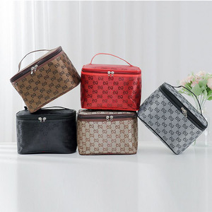 Sac cosmétique brodé grande capacité, vente en gros directe d'usine, sacs cosmétiques tendance - Product Image 6