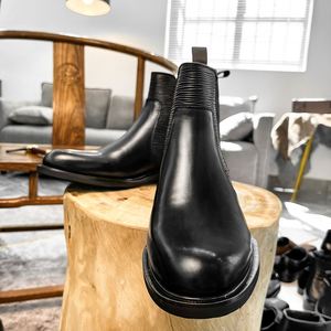 Bottes en cuir pour hommes, fabriquées en cuir de vache véritable, au design élégant, le choix idéal pour les gentlemen exigeants - Product Image 2