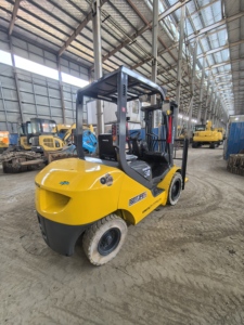 Montacargas Diésel Komatsu Usado de Alta Calidad, Original de Japón, de 2.5 y 3 Toneladas, Modelos FD25, FD30, FD50, en Oferta - Product Image 4