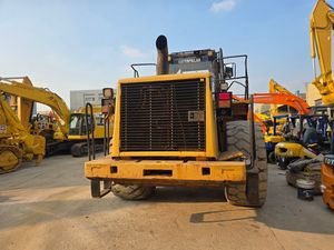 Chargeuse sur pneus Caterpillar 980G d'occasion avec godet standard pour roche, faible nombre d'heures de fonctionnement, chargeuse Cat - Product Image 6