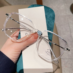 Monturas de gafas rectangulares Qianai TR90 con filtro de luz azul para mujer, montura completa, lentes de PC, hechas en China. - Product Image 2