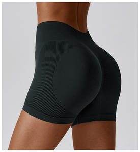 Active Wear Leggings de yoga sin costuras con fruncido en el trasero Pantalones cortos de gimnasio de nailon con patrón sólido - Product Image 4