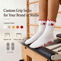 Chaussettes à volants brodées en forme de cœur Balletcore pour femmes, antidérapantes, pour yoga et Pilates, mignonnes