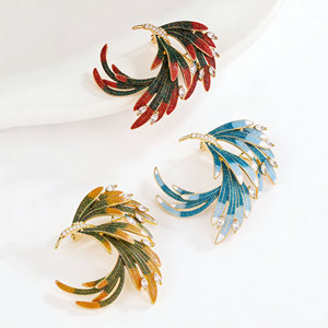 Broche de Pluma de Fénix con Cristal CZ Marquise, Esmalte Degradado, Aleación de Latón Chapado en Oro de Alta Calidad, Personalizado de Fábrica al por Mayor - Product Image 4