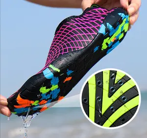 Scarpe da spiaggia di alta qualità professionale Quick Dry elastico leggero traspirante a piedi nudi Aqua Diving scarpe da acqua per donna uomo