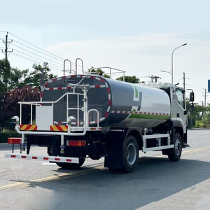 Camion-citerne FOTON AUMARK 4X2 10000L avec système d'arrosage, diesel Euro 5, transmission manuelle - Product Image 4