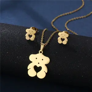 Migliore vendita di moda in acciaio inox Hip Hop cuore pendente orso orecchini due pezzi forma geometrica per donna gioielli