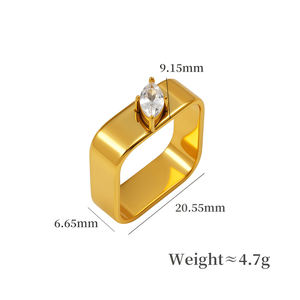Bague large carrée tendance et élégante en acier inoxydable plaqué or 18 carats pour femme, sertie de zircon marquise - Product Image 6