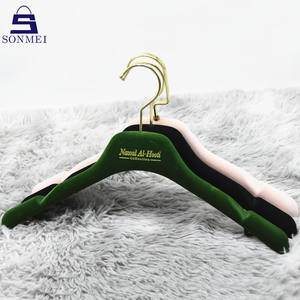 Cintre en velours de <span class=keywords><strong>mariage</strong></span>, cintre avec crochet doré, pour robe de mariée - Product Image 1