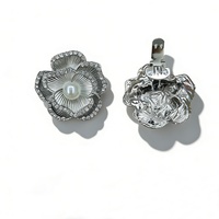 Approvisionnement direct usine transfrontalier Nouvelle boucle de chaussure de luxe légère en zinc avec fleur de perle et strass, accessoire pour chaussures à talons hauts