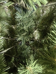 Высококачественная искусственная елка высотой 7 футов с разноцветной светодиодной подсветкой — экологичная складная конструкция для использования в помещении и на улице - Product Image 5