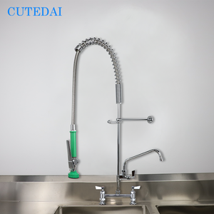 Robinet à montage sur pont commercial en laiton supérieur pré-rinçage personnalisé à double trou avec <span class=keywords><strong>bec</strong></span> design industriel pour une utilisation en hôtel - Product Image 3